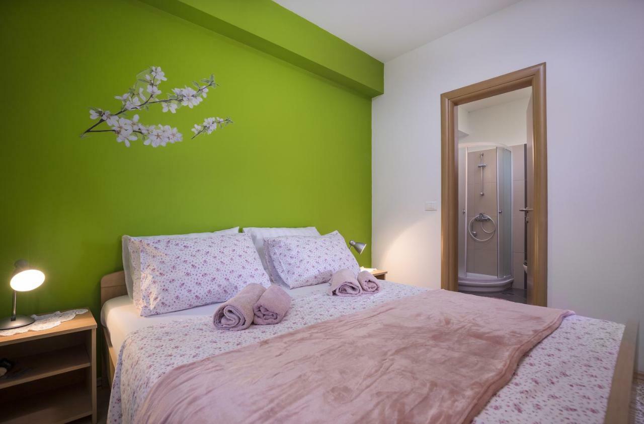 Apartments Ella Rovinj Exterior foto